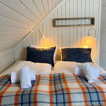 Notnes Midnattsol Guesthouse Skrova Ngoại thất bức ảnh