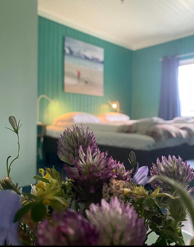 Notnes Midnattsol Guesthouse Skrova Ngoại thất bức ảnh